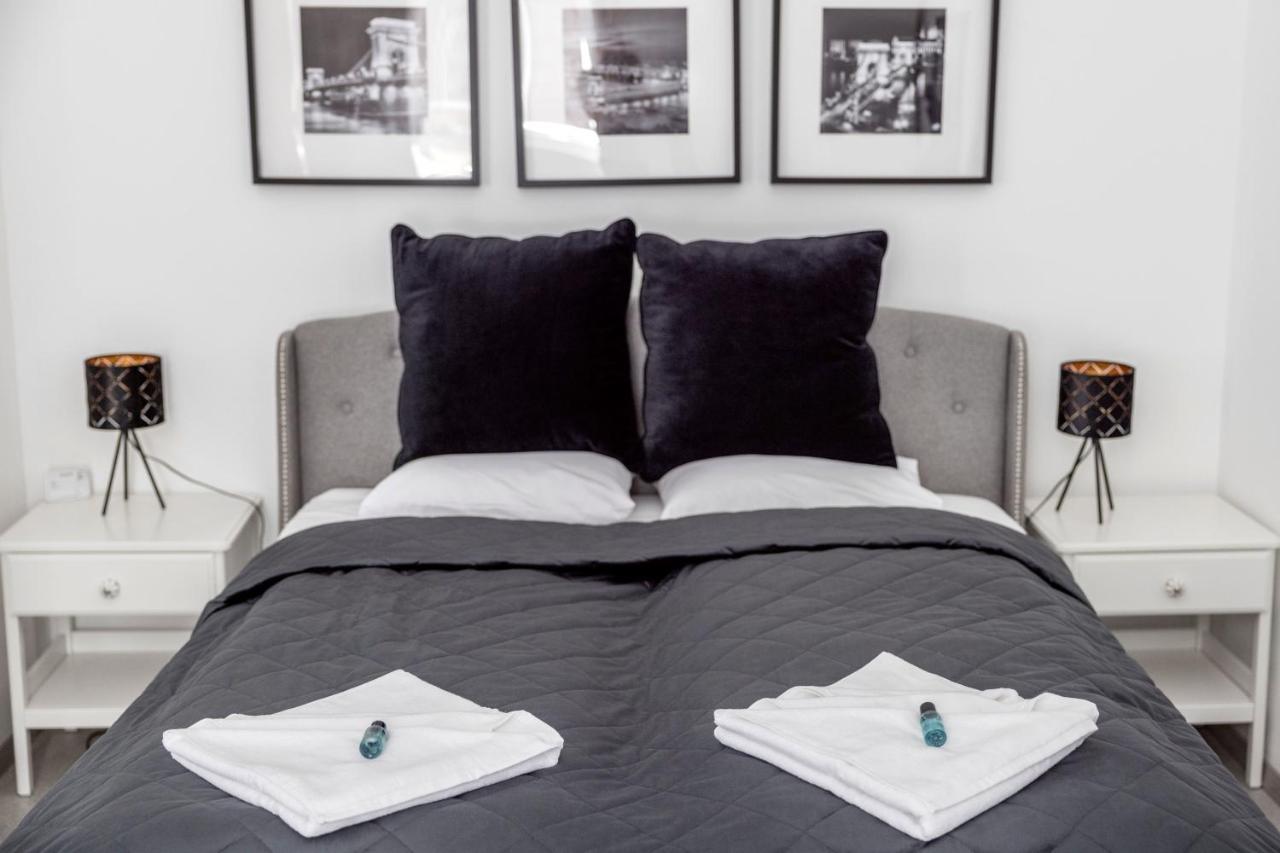 Mystic Dreamy Apartment บูดาเปสต์ ภายนอก รูปภาพ
